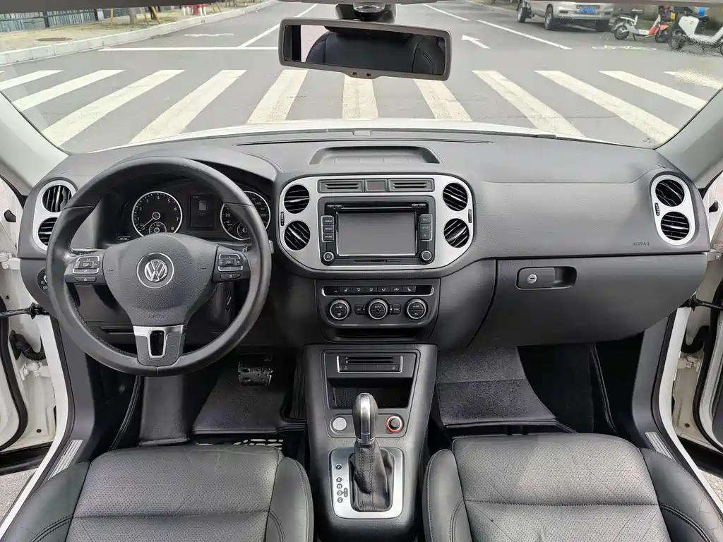 Volkswagen Tiguan 2015 — фото 7