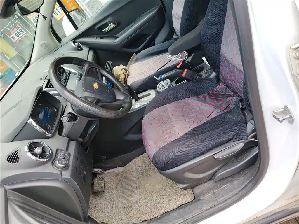 Chevrolet Trax 2015 — фото 15