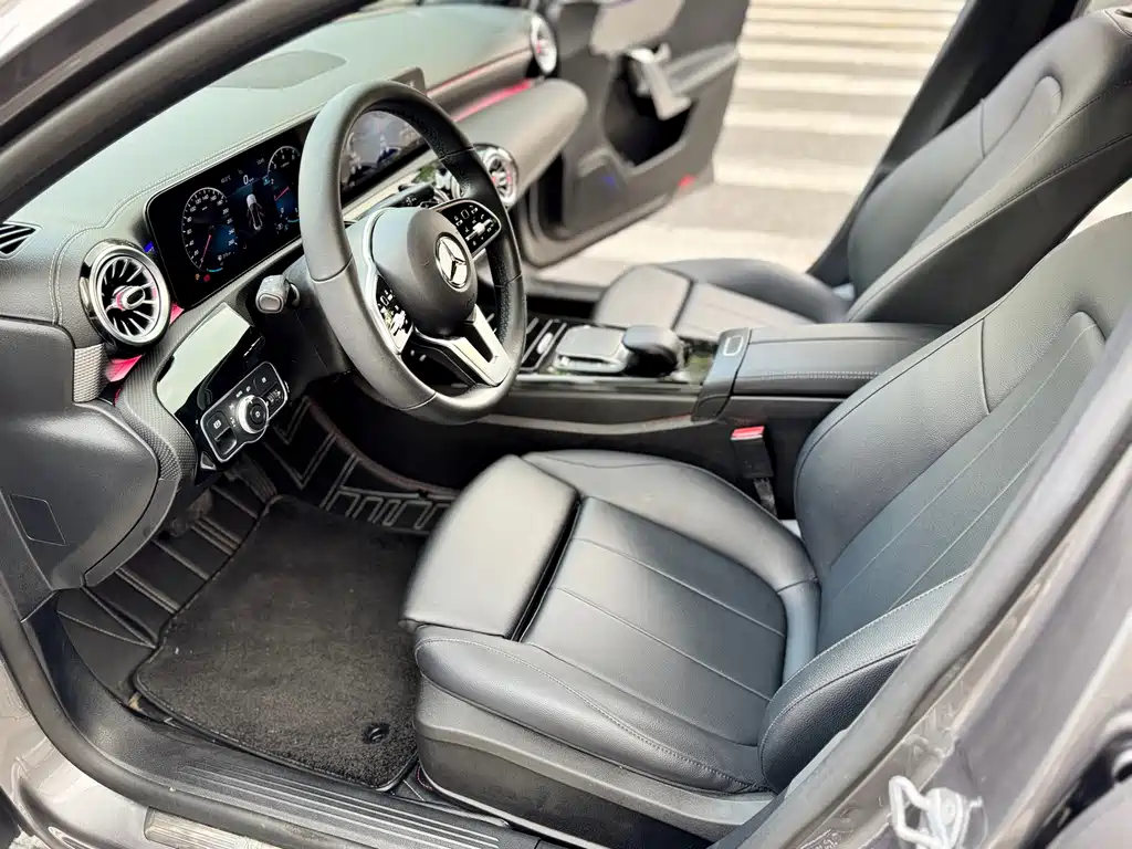Mercedes-Benz A-Class 2022 — фото 8