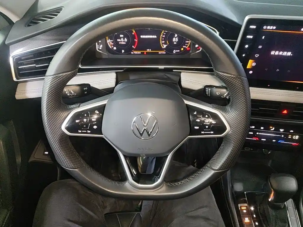 Volkswagen Tiguan L 2023 — фото 11
