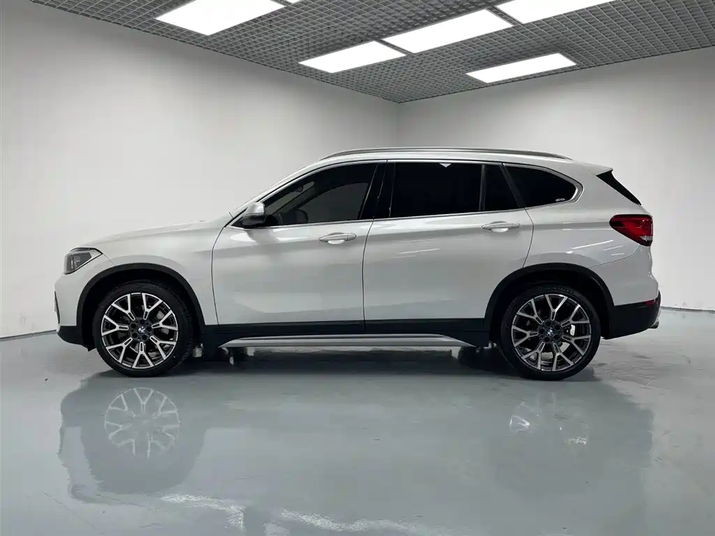 BMW X1 2022 — фото 9