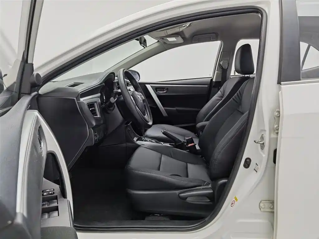 Toyota Corolla 2015 — фото 10