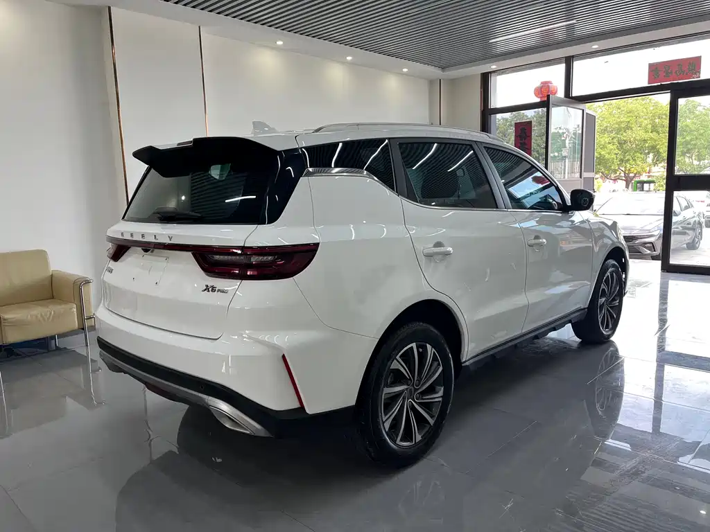 Geely Vision X6 2022