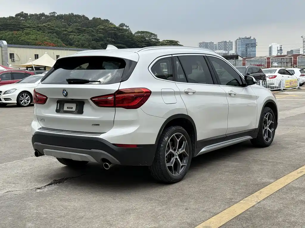 BMW X1 2019 — фото 4