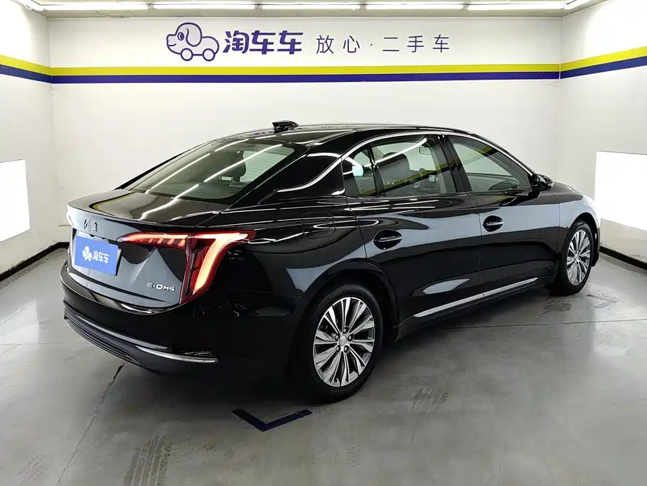 Hongqi E-QM5 2024 — фото 3