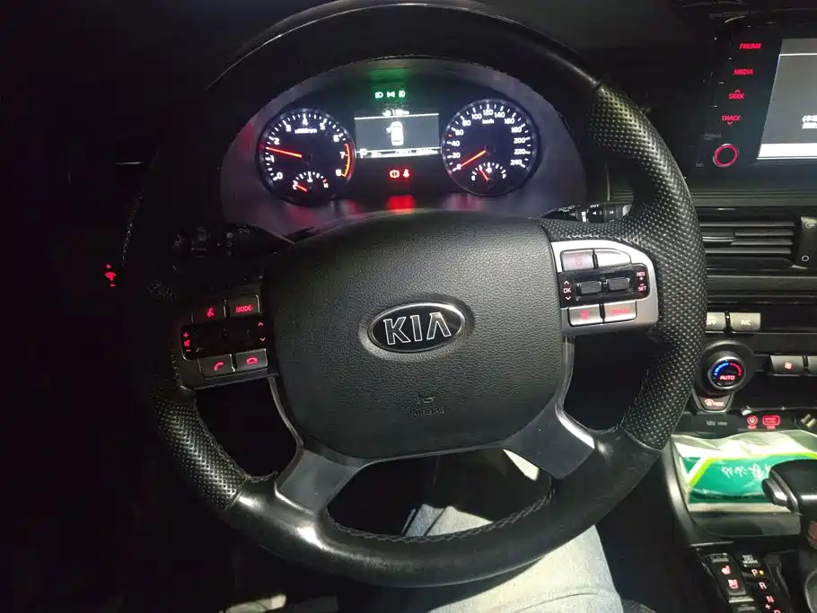 Kia KX7 2017 — фото 15