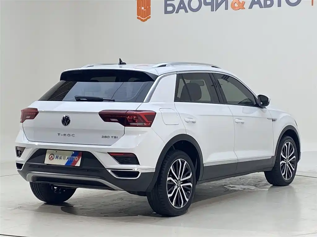 Volkswagen T-Roc 2023 — фото 19