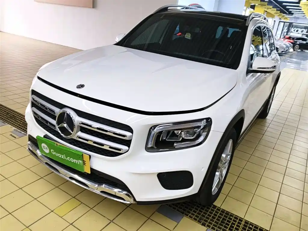 Mercedes-Benz GLB 2021 — фото 1