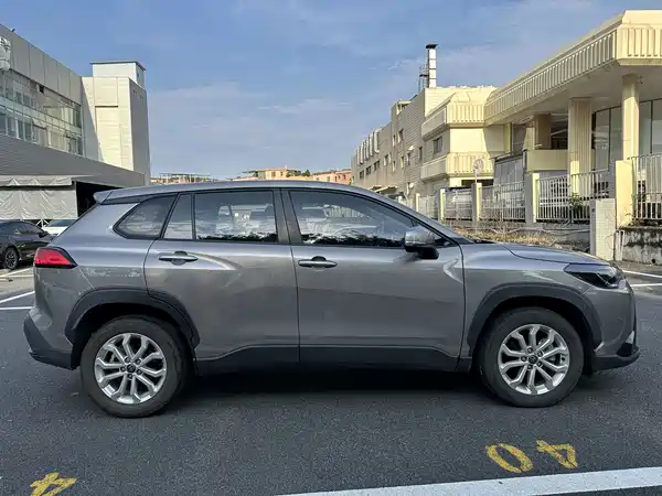 Toyota Frontlander 2024