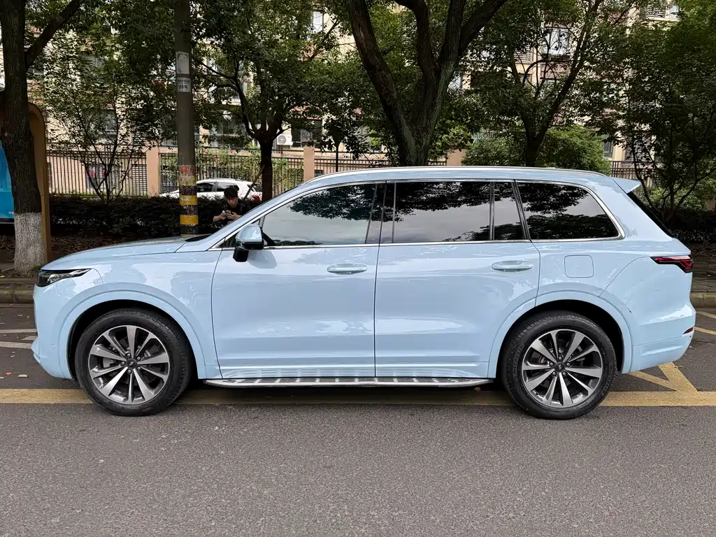 Li Auto Li ONE 2021 — фото 4