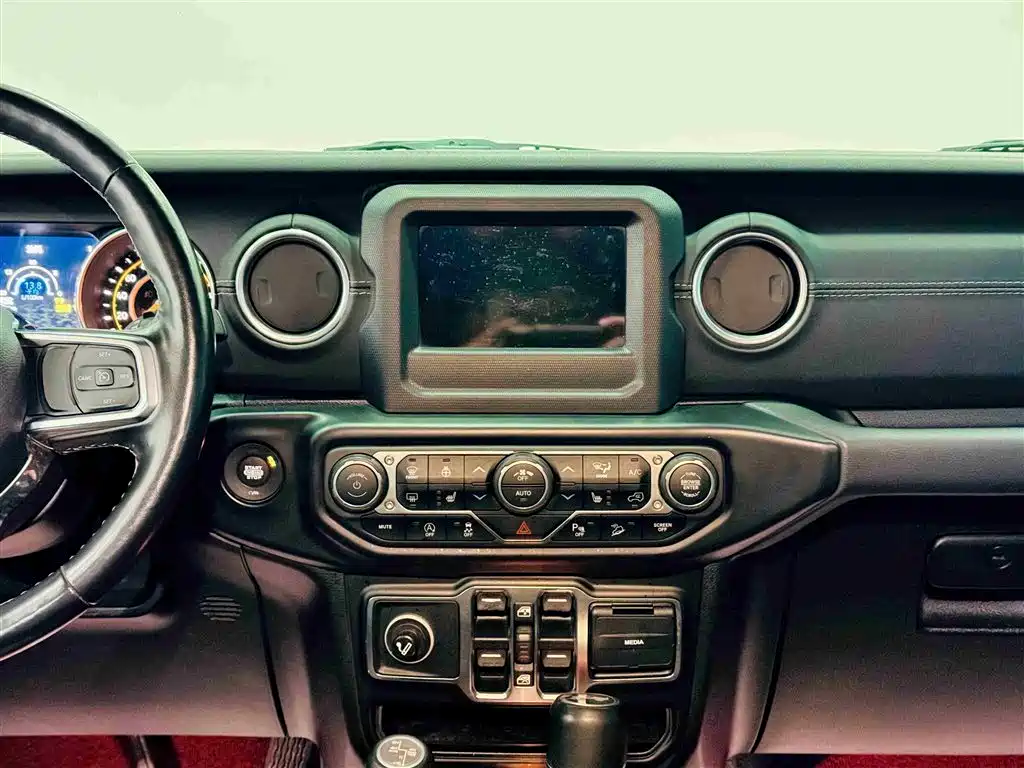 Jeep Wrangler 2021 — фото 12