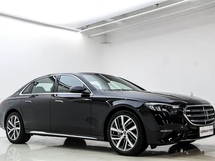 Mercedes-Benz E-Class 2024 — фото 3