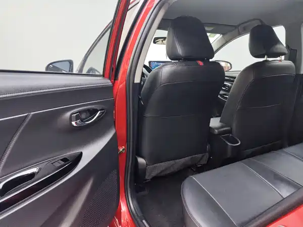 Toyota Yaris L 2023