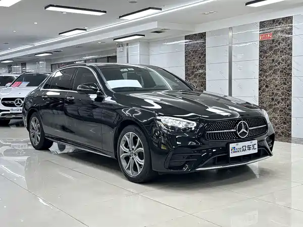 Mercedes-Benz E-Class 2022