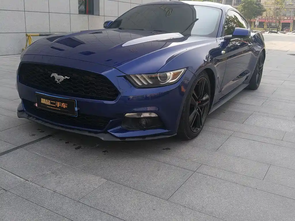 Ford Mustang 2015 — фото 1