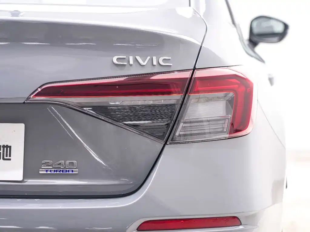 Honda Civic 2025 — фото 19