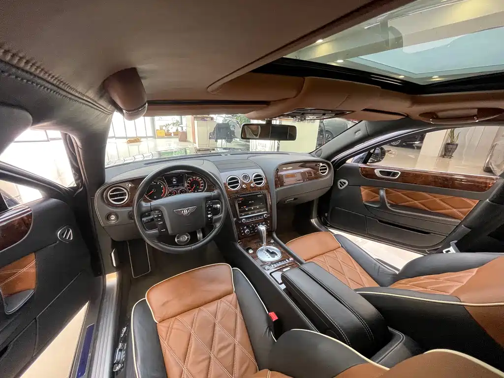 Bentley Flying Spur 2012 — фото 25