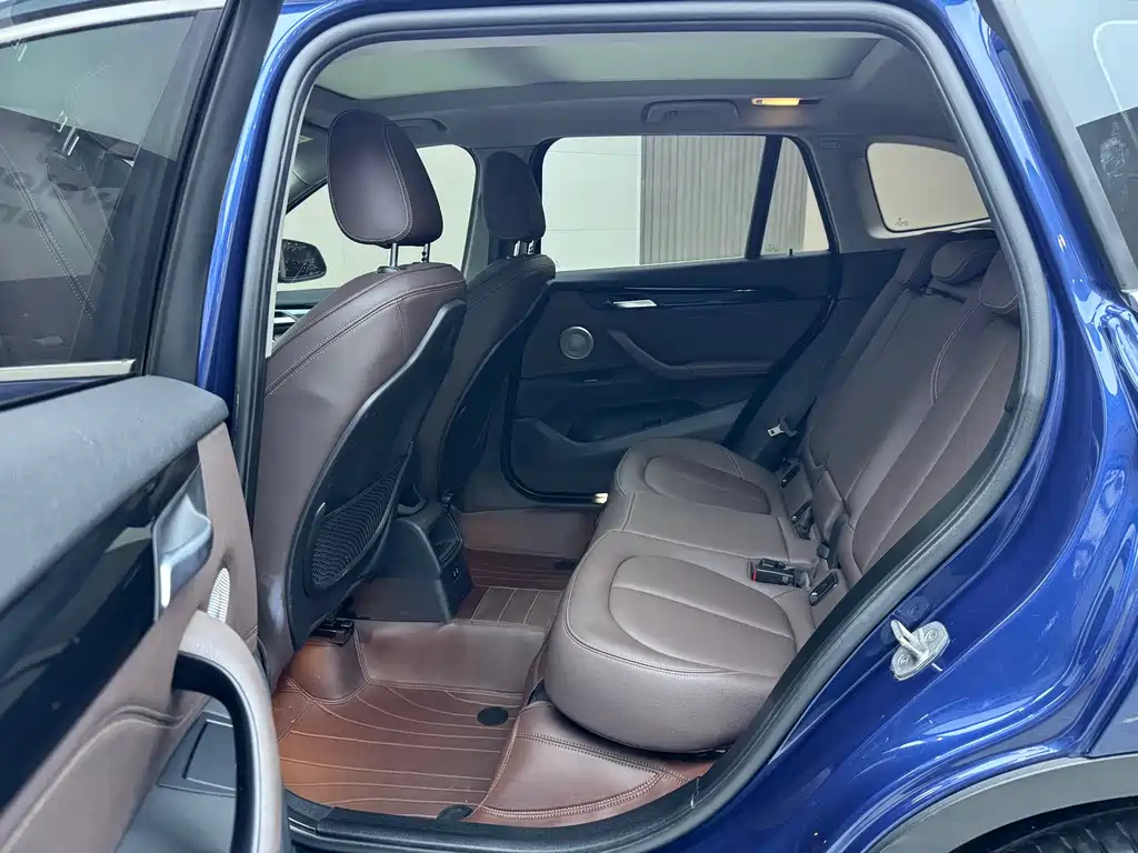 BMW X1 2021 — фото 17