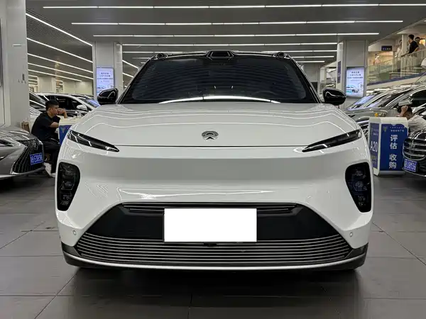 NIO ES8 2023