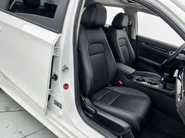 Honda Civic 2025 — фото 14