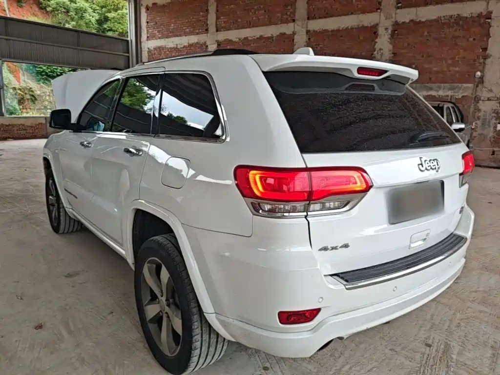 Jeep Grand Cherokee 2016