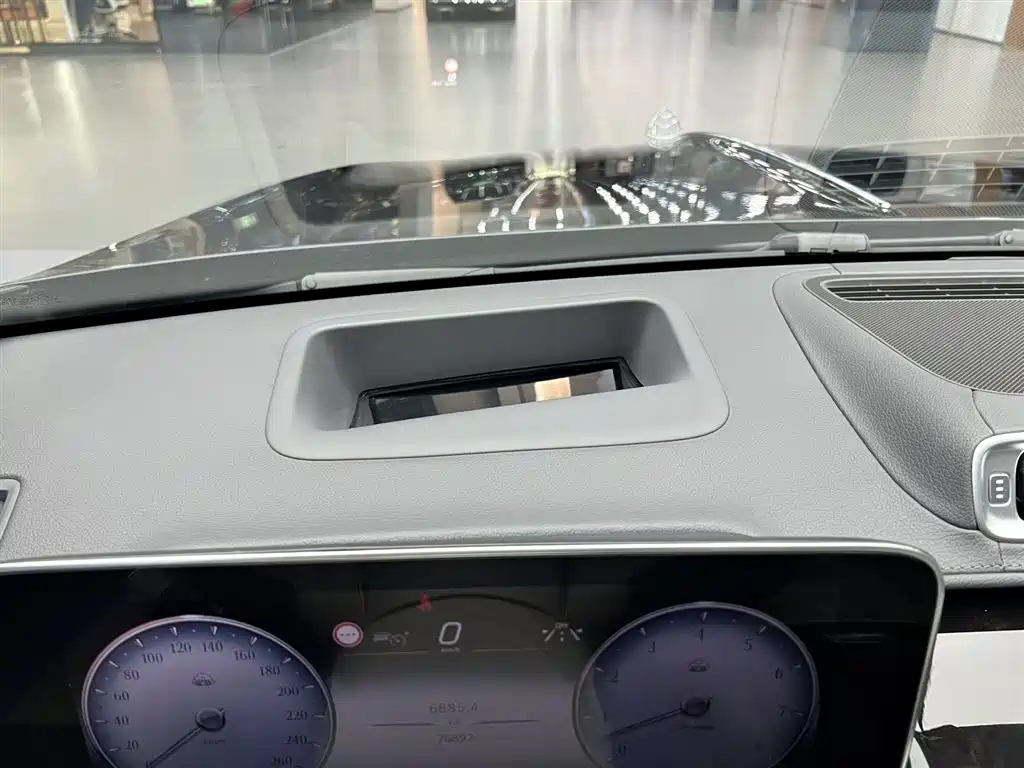 Mercedes-Benz Maybach S-Class 2023 — фото 26