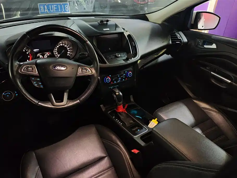 Ford Kuga 2019 — фото 12