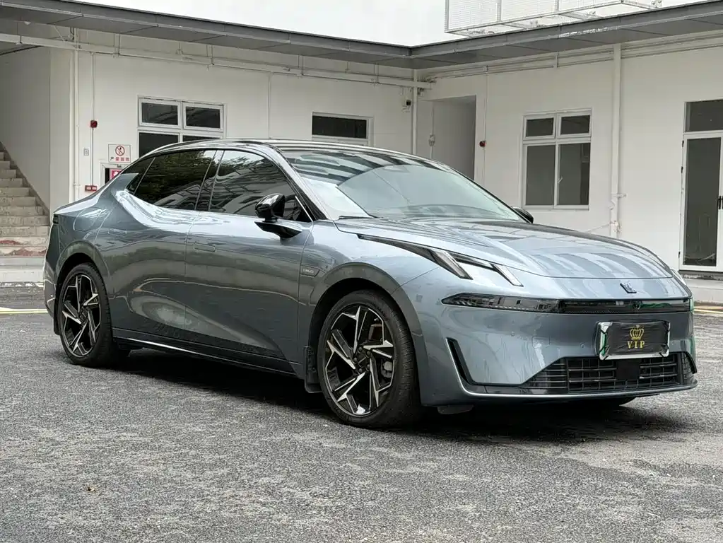 Lynk & Co 07 EM-P 2024 — фото 3