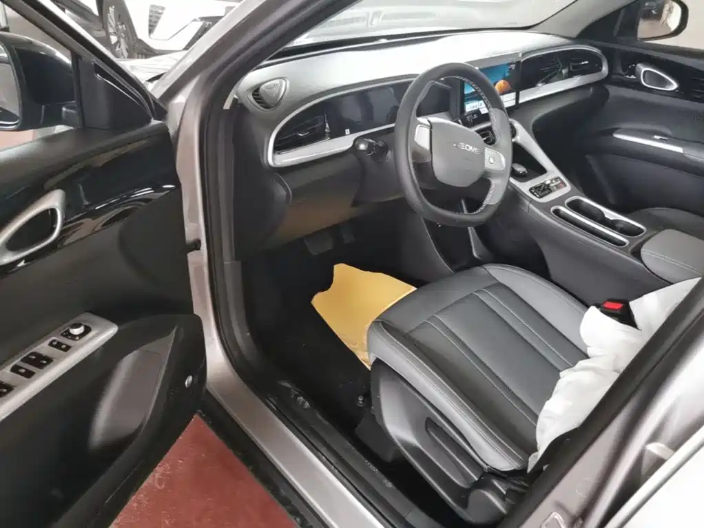 Geely Galaxy Starwish 2026 — фото 15