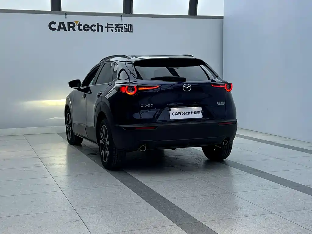 Mazda CX-30 2023 — фото 15