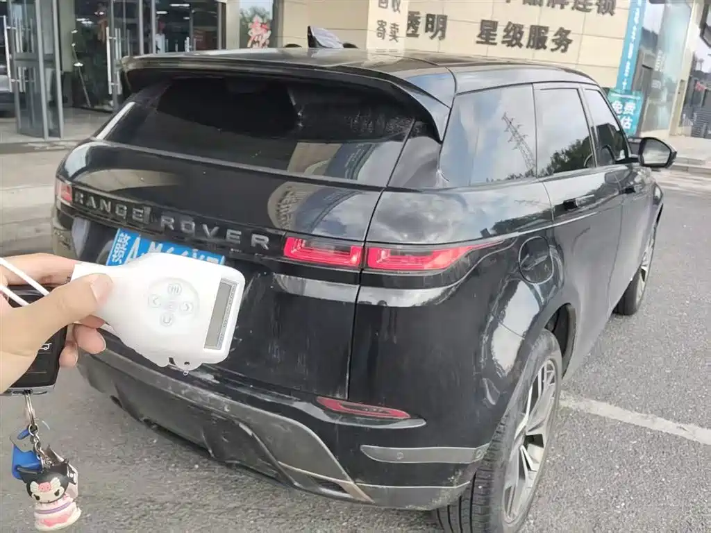 Land Rover Evoque 2021 — фото 8