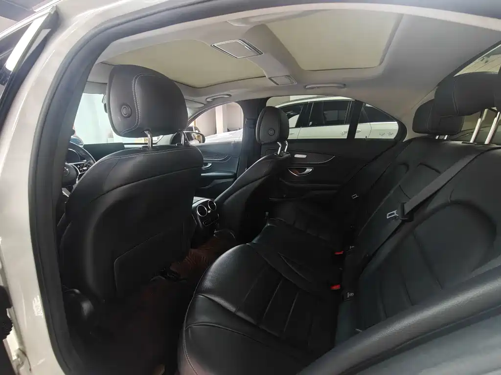 Mercedes-Benz C-Class 2019