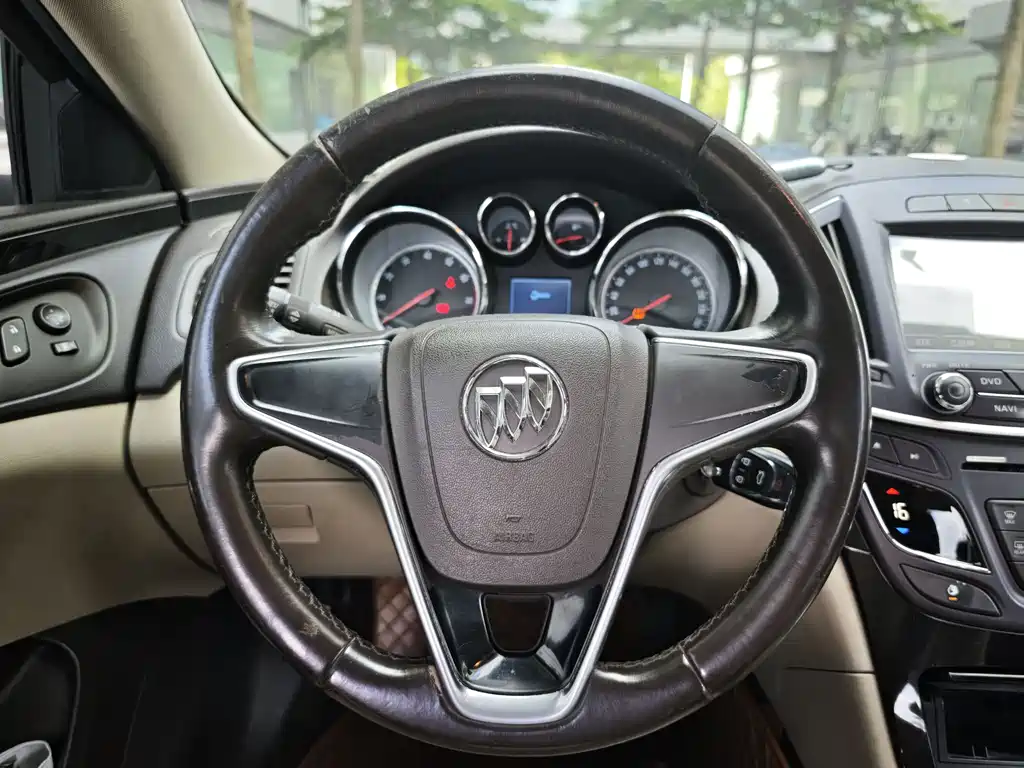 Buick Regal 2015 — фото 8