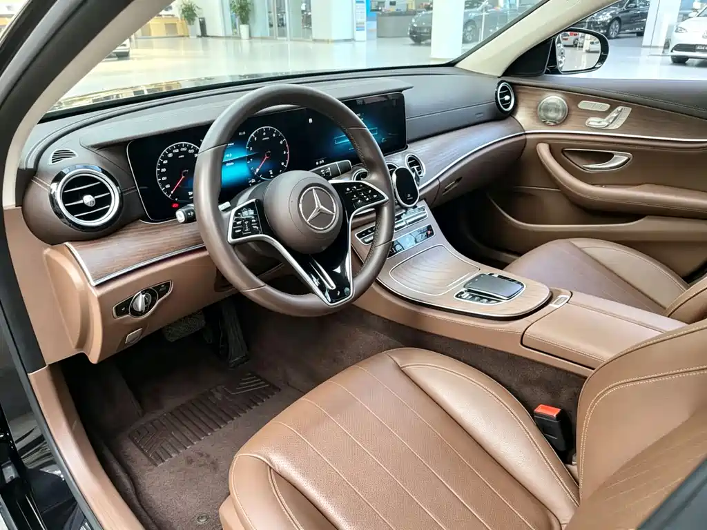 Mercedes-Benz E-Class 2021 — фото 10