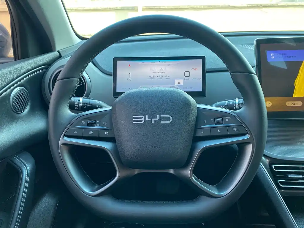 BYD Sealion 05 DM-i 2025 — фото 12