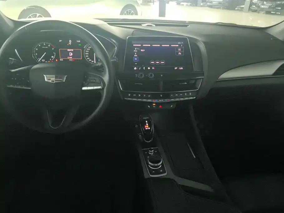 Cadillac CT5 2021 — фото 12