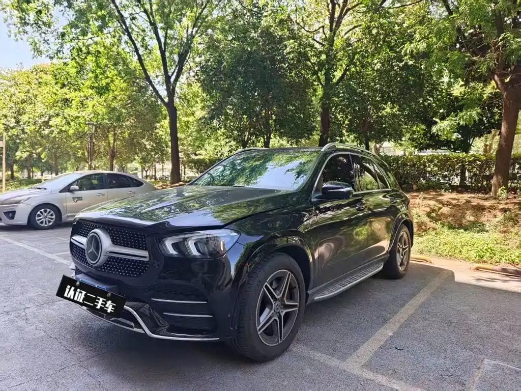 Mercedes-Benz GLE 2020 — фото 1