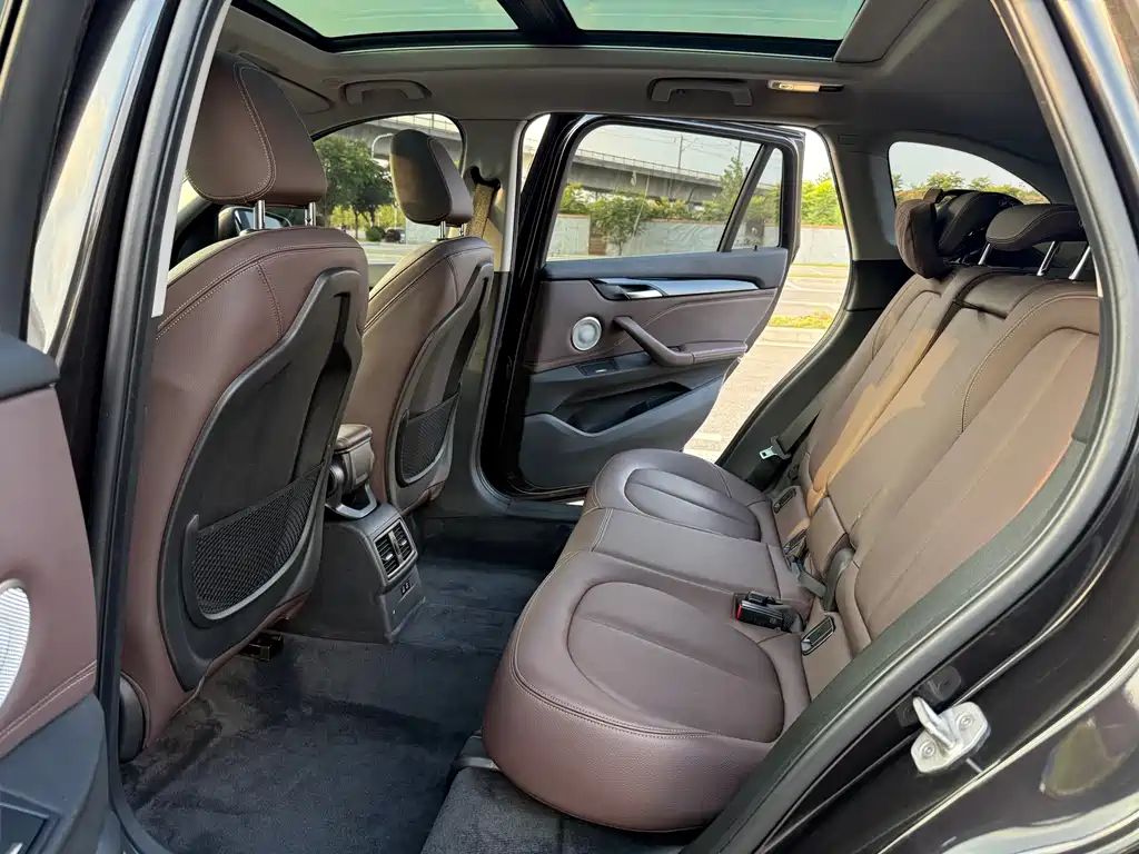BMW X1 2022 — фото 11