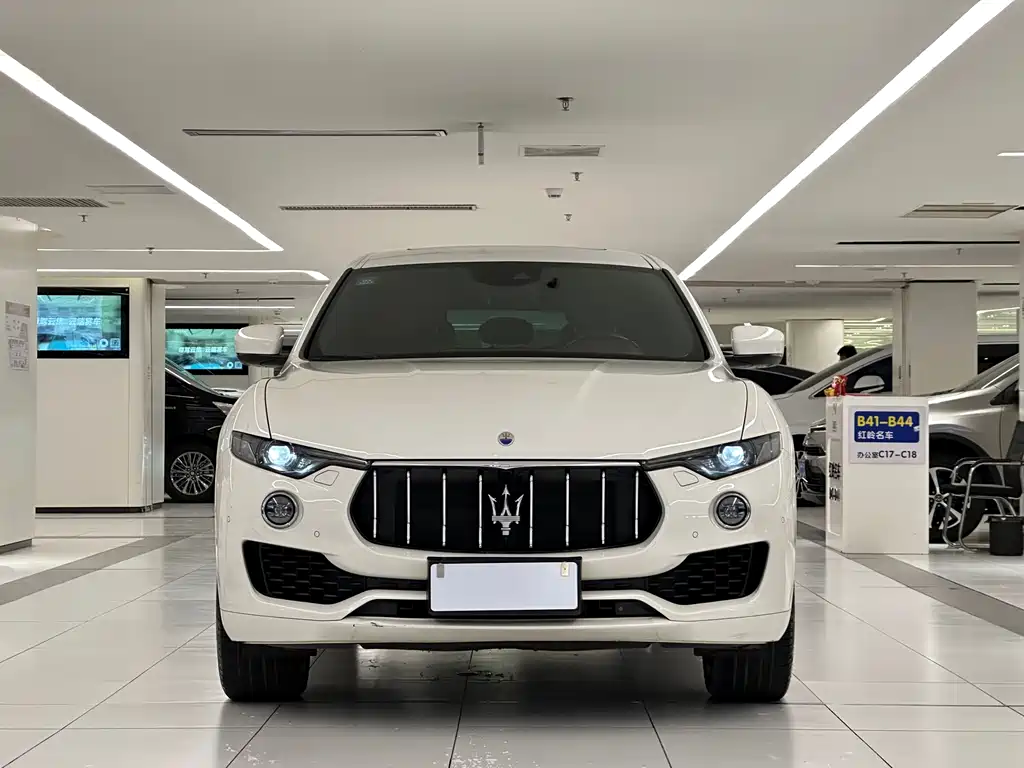 Maserati Levante 2017 — фото 2