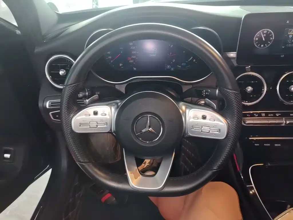 Mercedes-Benz C-Class 2020 — фото 11