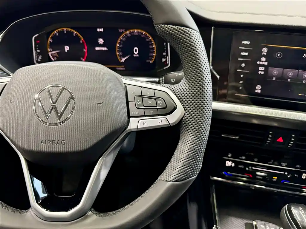 Volkswagen Passat 2025 — фото 24