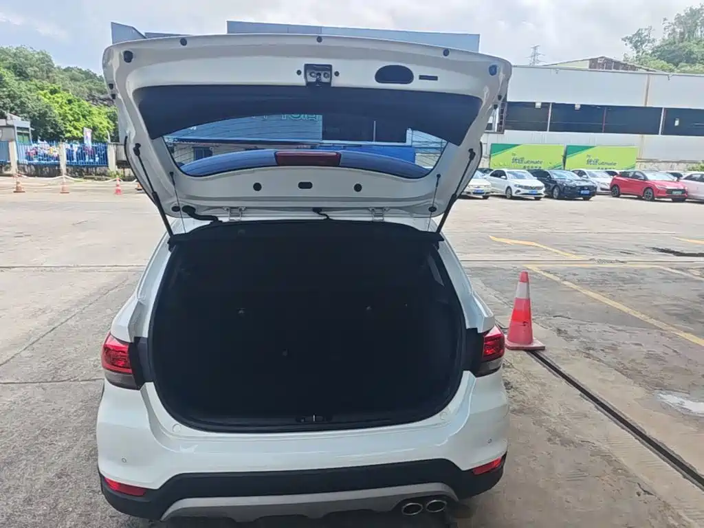 Kia KX Cross 2020 — фото 19