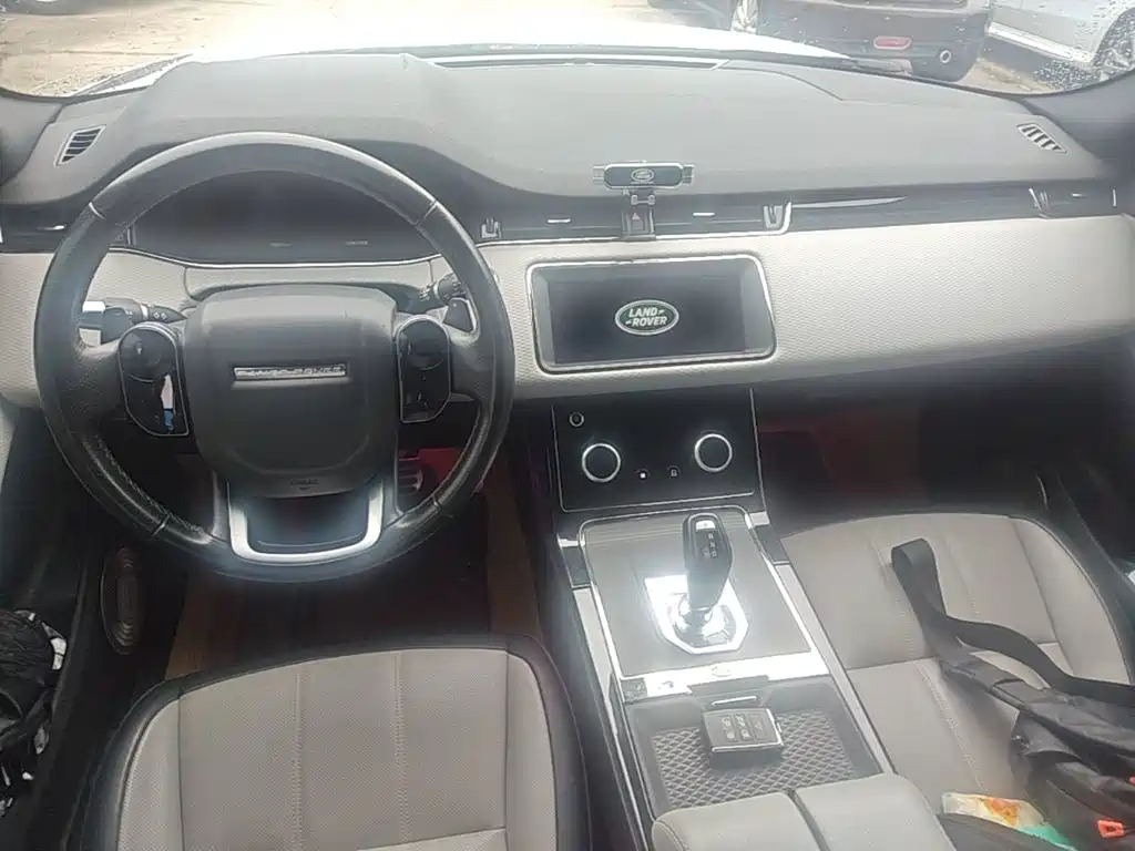 Land Rover Evoque 2020 — фото 10