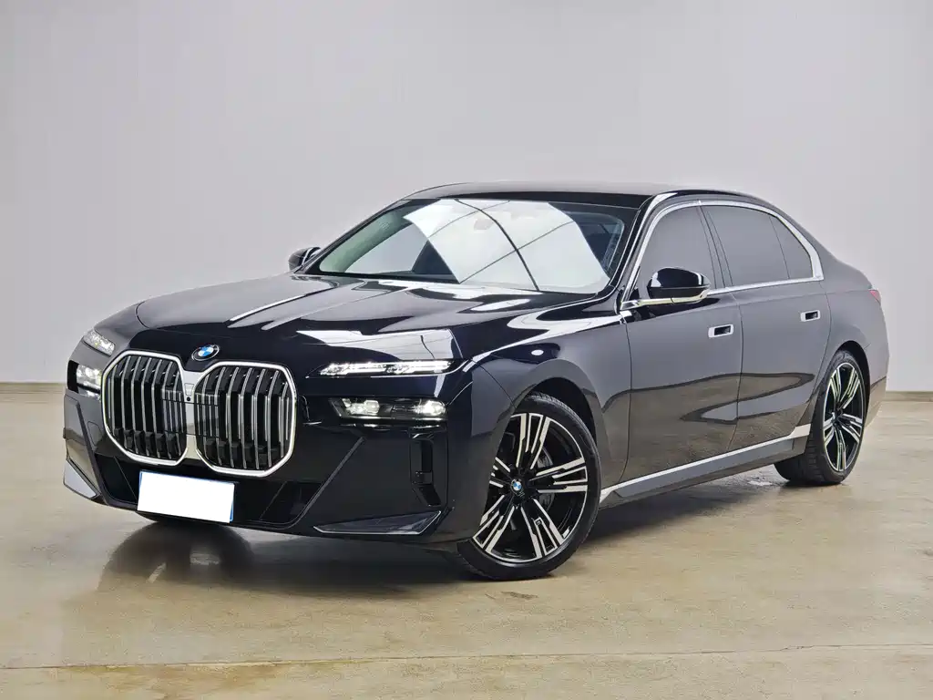 BMW 7 Series 2026 — фото 1