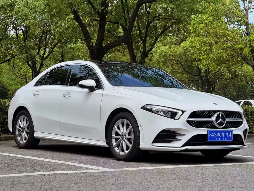 Mercedes-Benz A-Class 2023 — фото 3