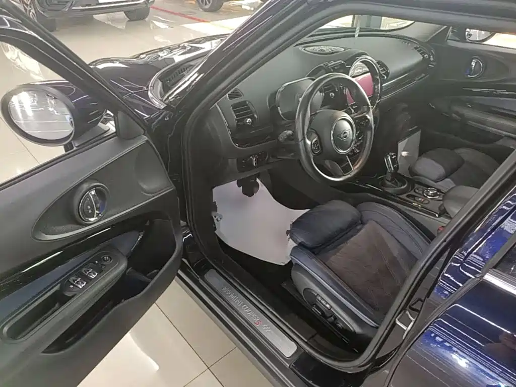 MINI Clubman 2022 — фото 16
