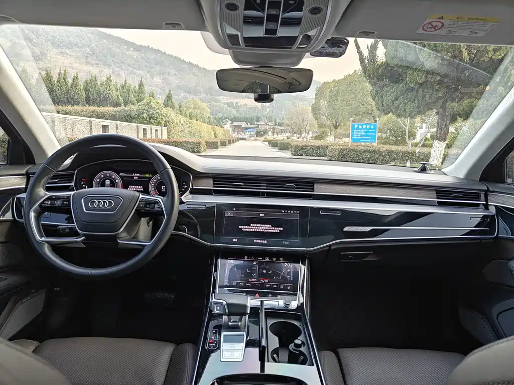 Audi A8 2021 — фото 13
