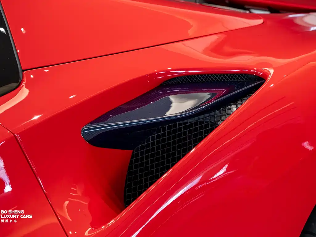 Ferrari F8 2022 — фото 18