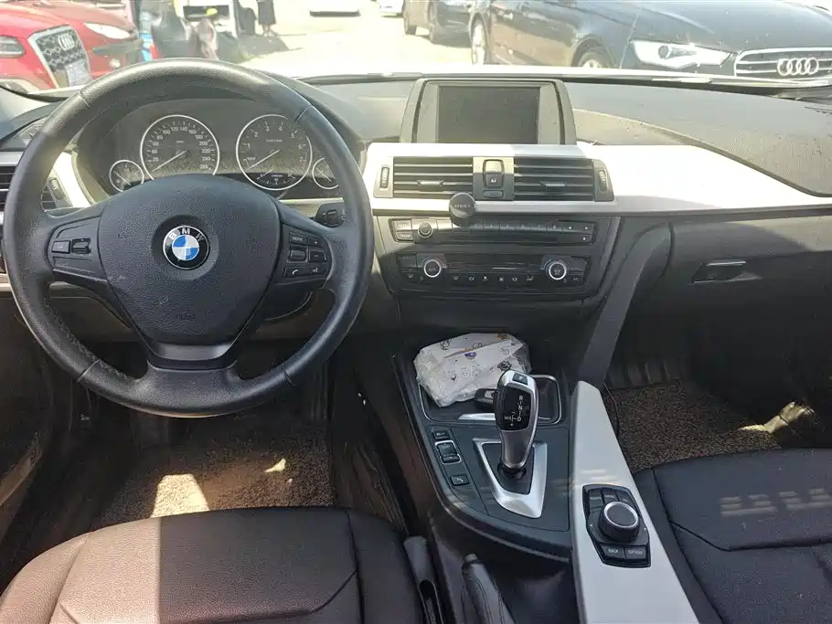 BMW 3 Series 2014 — фото 11