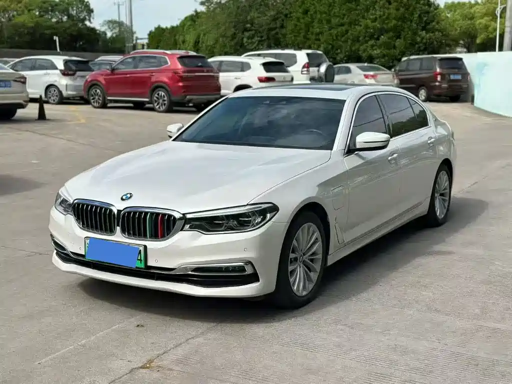 BMW 5 Series New Energy 2019 — фото 2